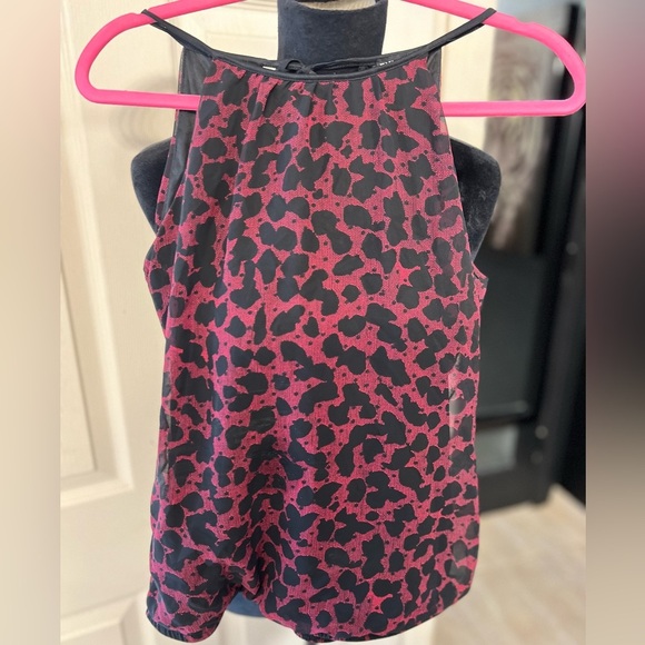🖤🖤NWT-EXPRESS BURGUNDY AND BLACK HALTER TOP SZ S🖤🖤 - Picture 2 of 10